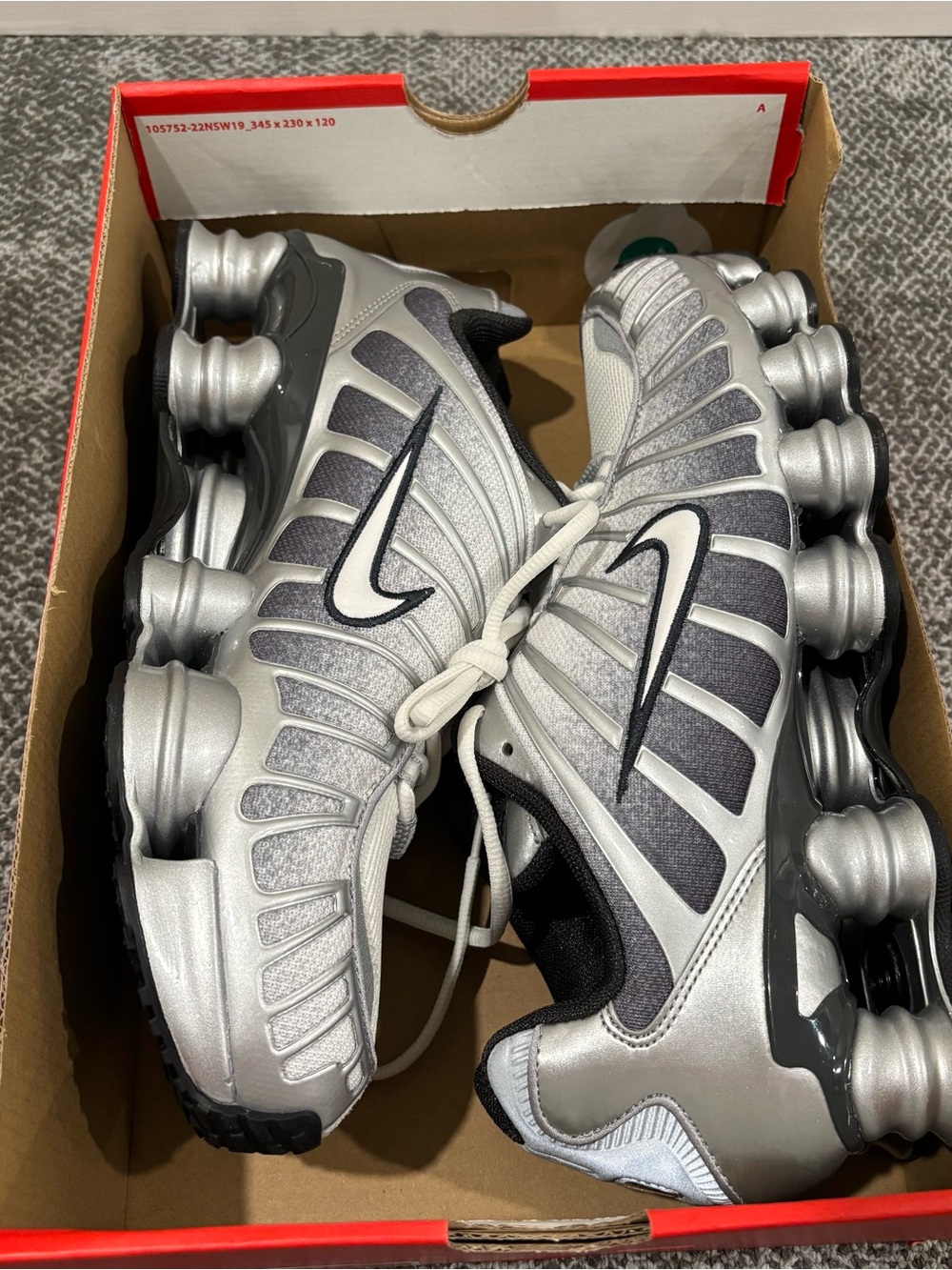 Nike Shox TL Metallic Silver Athletic Shoes Mens U.S. 11.5 NEW - Picture 6 of 6